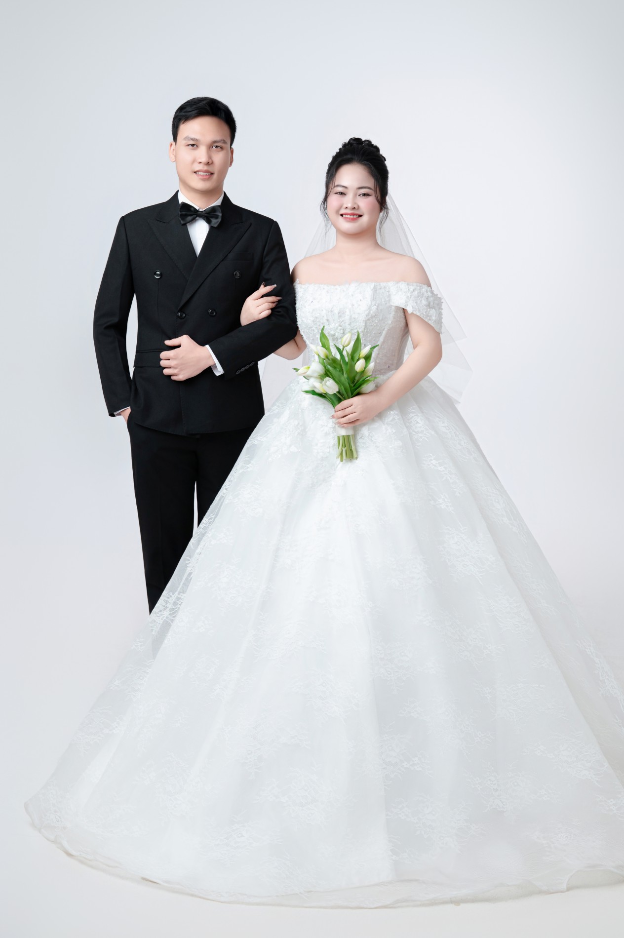 MINH HIẾU – NGUYỄN MAI